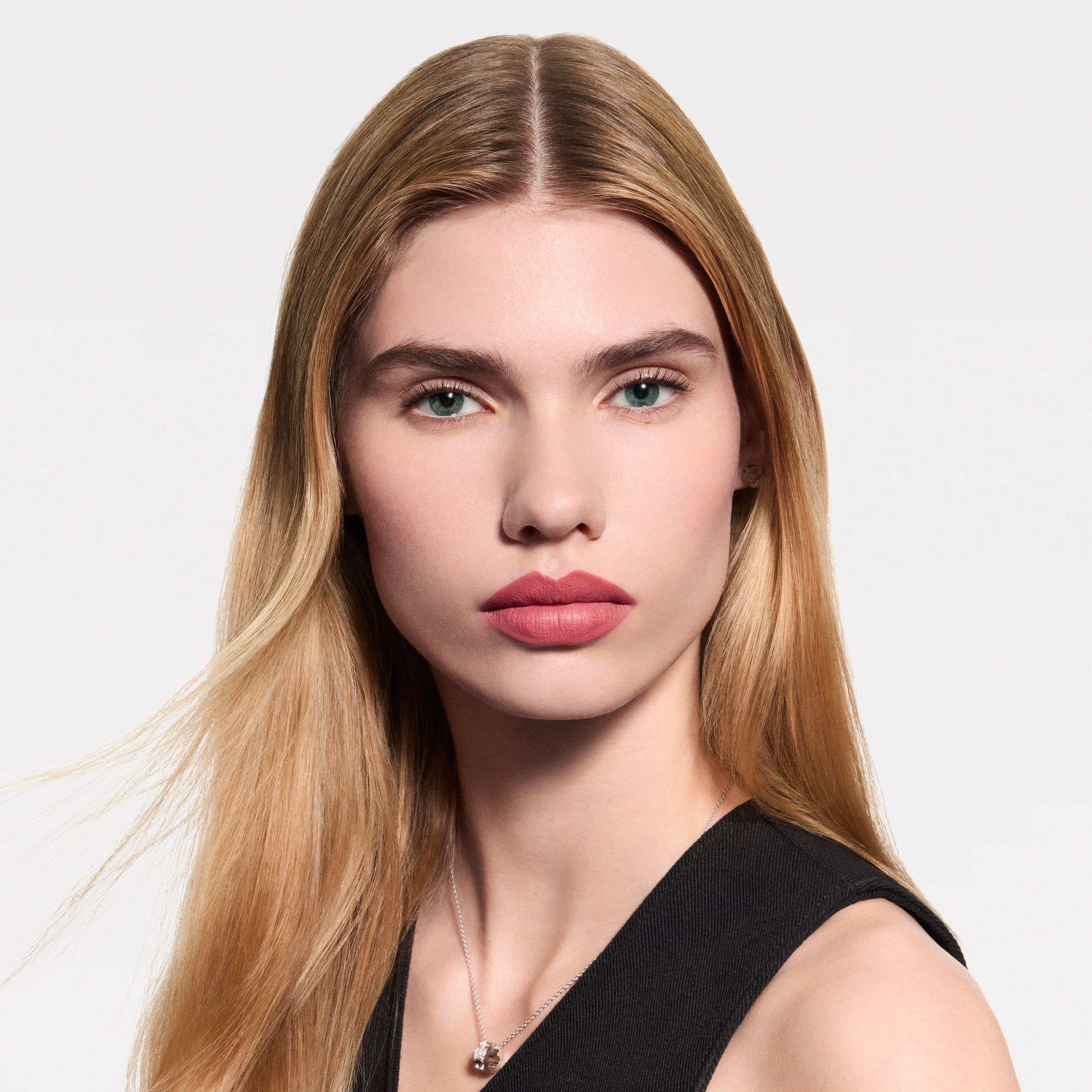 LV Rouge - Matte Lipstick - 302 - Lips | LOUIS VUITTON